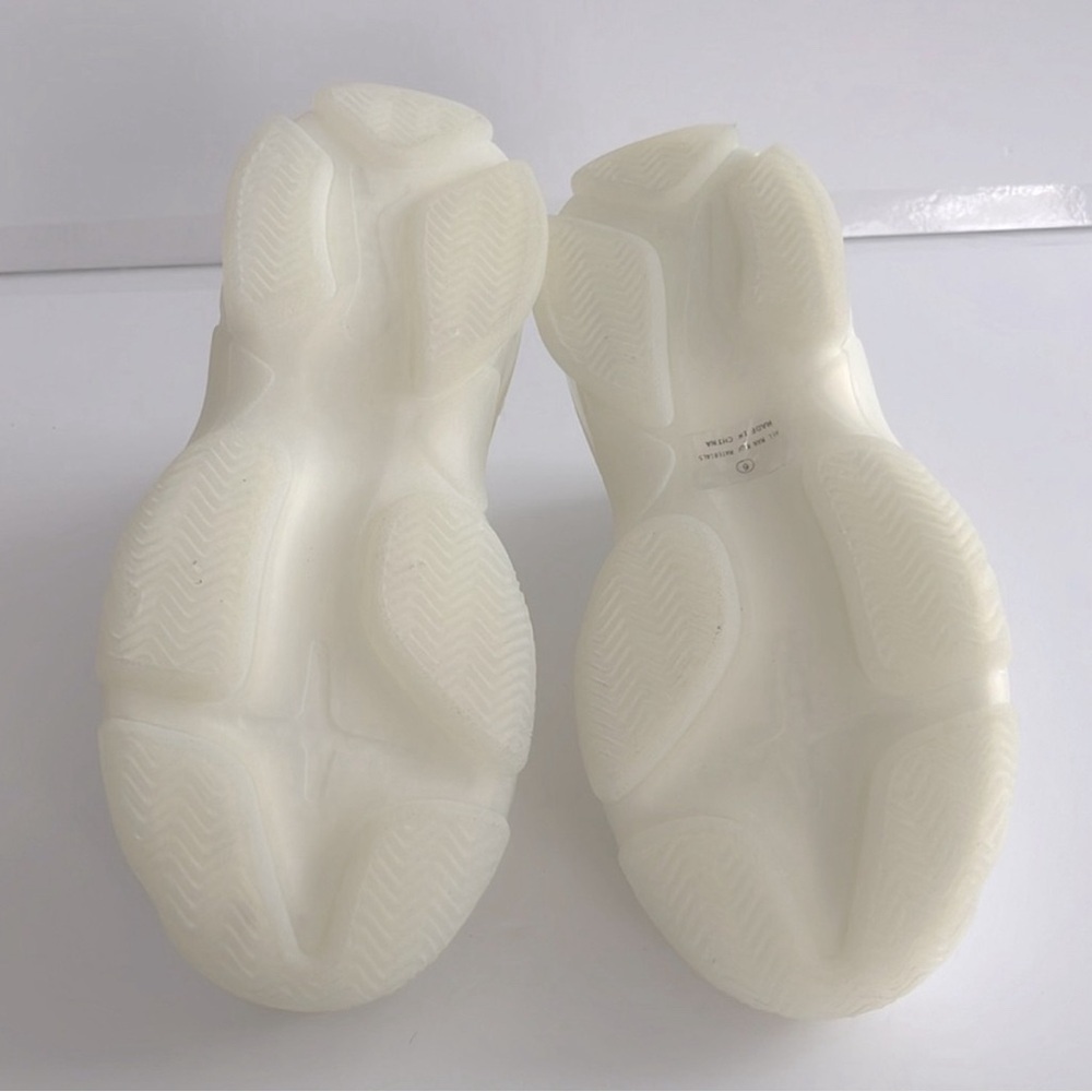 Liliana Women’s White Knit Sock Sneakers Ankle Boots Shoes Size 6 NIB - Picture 5 of 7